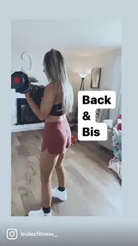 At home back and bi workout for those busy mamas! #busymamaworkout #PlutoTVIsFree #AmazonMusicProudHeroes #weightlosstipsforbusymoms
