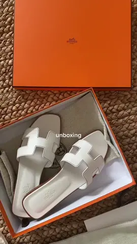 best summer sandals #hermes 🧡