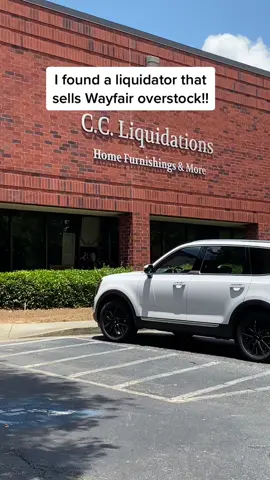 I found spot that sells Wayfair overstocks! Lots of fabulous furniture #liquidator #atlantadiscounters #discounter #wholesale #householditems #fyp