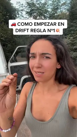 Comparte para mas consejos!!👏  #comoempezar #drift #frenodemano #consejo #aprende #circuito #primeravez #driftgirl #mechanicgirl