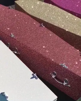 Help us get to 100k followers 💜💚❤️🖤🤍🧡 share the Glitter coffin love  💎 matching ashes caskets also available and bio degradable options too 💎💎💎 #glittercoffin #glitter #sparklecoffin #funeral #glittercoffins #funeraldirector #usa #uk #worldwide #discoball #disco #discoballcoffin