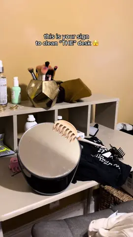 look.. dont judge me now sjshsj we all have that spot we put stuff down on when we dont feel like putting it away. today i cleaned mine 🫠—-#CleanTok #minicleaningvlog #cleaningvlog #allnaturalcleaner #blackgirlcleaningtok #cleanwithme #blackgirlcleanwithme #regulargirltiktok #gettingittogether #gettingoutofmyfunk