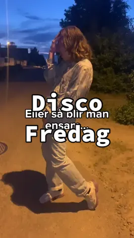 Ses vi på stan ikväll? #fredag #disco