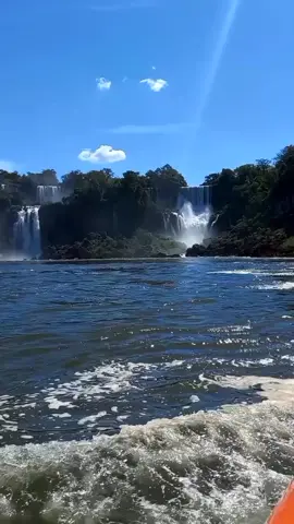 Estas vacaciones sentite parte de un paisaje único en el mundo 🌎😎Viví las Cataratas del Iguazú como nunca lo imaginaste con la Gran Aventura!#cataratasdeliguazu #catararasdoiguaçu #vacaciones #adrenalina