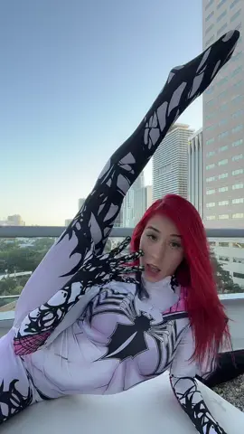 ✨GWENOM WINS✨ #cosplay #marvel #spidermancosplay #spidergwen #flexibility (Tiktok im 20 fully dressed)