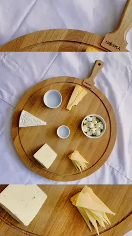 Thanks @thatcheeseplate showing us how beautiful wood boards can be ❤️ 👍 #charcuterie #partytime #cheeseordesserts #cheeseboard #bambooboard #acacia #bamboohomie