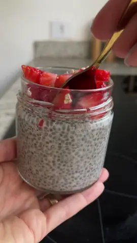 Chia pudding tem meu ❤️ #Lifestyle #gains #academia #saude #nutricao #healty #receita #chia #tiktokreceita