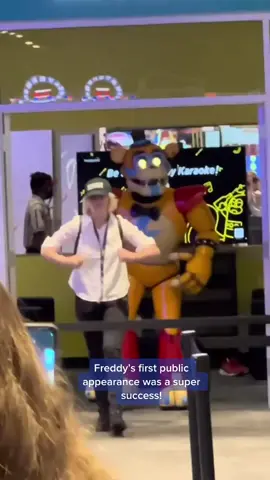 Footage by @Infamous Zack! Thank you to the people who came to see us! #fnaf #cosplay #animatronic #fivenightsatfreddys #securitybreach #freddyfazbear