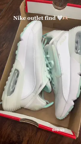 50% off! #nike #nikeoutlet #sneakers