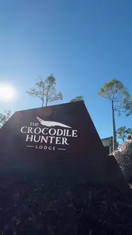 Here’s a taste of life at The Crocodile Hunter Lodge and our ‘Warrior’ fine dining experience - it’s a slice of luxury at Australia Zoo. Head up to the link in my bio to book your adventure!