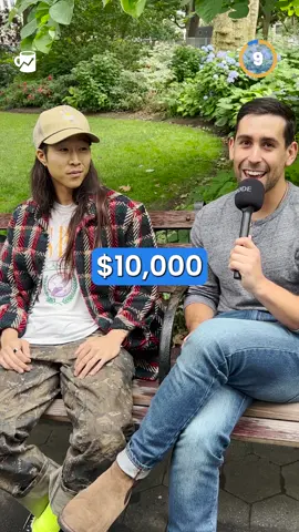 This entrepreneur hand-delivered flowers across NYC to get his plant platform off the ground. Would you invest? Comment below IN or OUT 👇#60secondstartup #entrepreneur #investing #business #PrimeDayDreamDeals