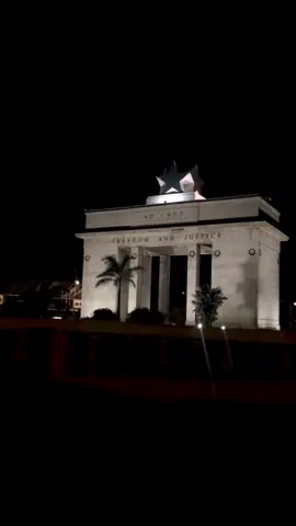 late night drive with Yebba’s heartbreak. #fypシ #fyp #dark #aesthetic #ghana #ghanatiktok #nights #explore #places #foryoupage #goodvibes #accra #random #1957 #goldcoast
