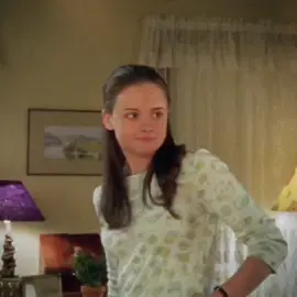 ⚠️FW⚠️ quality is 💀💀 loll but THANK YOU for 100K likes 🫶🏻🫶🏻 #gilmoregirls #gilmoregirlstiktok #fyp #rorygilmore #rorygilmoreedit #starshollow #gilmoregirlsedit #lorelaigilmore