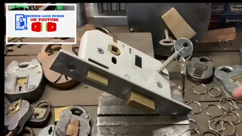 Union 3 lever mortice lock picked open with key rings