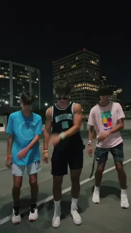 How did Noah do?📍🌃  #Houston #viral #fyp #dance #xycba #foryoupage #trending #MakeNightsEpic #Summer #greenscreenvideo #teenboys #skyline #like #duet #funny