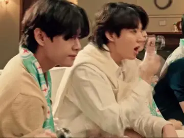 Kim tổng  đi đóng quảng cáo nhưng tay vẫn ôm em bé mình #taekook #vkook #taehyung #jungkook #taekook_is_real #bts #btsarmy #bts_official_bighit #xh #xuhuongtiktok #fypシ #fypシ゚viral #fyp #fypシ゚viral #foryoupage
