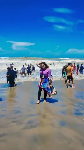 নদী কেন যায় সাগরের ডাকে চাতক কেন ☁ আশায় থাকে জদি জানতে চাও তবে কক্সবাজার যাও।