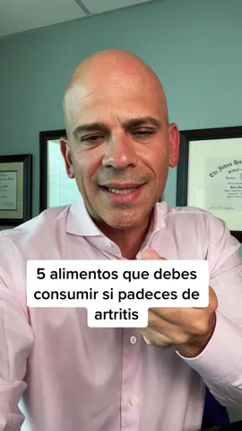 Consume estos alimentos si padeces de artritis y tienes dolor. Trata también la cúrcuma, reservatrol y quercetina de Santo Remedio - misantoremedio.com. @Mi Santo Remedio