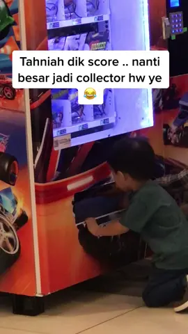 tengok dari jauh je .. mem besar xbg dekat dgn mesin 🥲 #hotwheels #hotwheelscollections #hotwheelshunter #hotwheelsmalaysia #hotwheelsmalaysiacollector #kelantan #hotwheelsdaily #hotwheelscollector #hotwheelshunt #carculture #hotwheelschallenge #hotwheelsdisplay