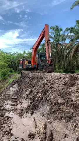 HITACHI ZX 110 MF SEMI LONG ARM BUAT TANGGUL TEPI SUNGAI 🤗 #amphibiousexcavator #excavator #alatberat #beko #cgmachine #fypage #fypシ゚viral #fyp