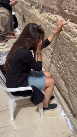 #beautifulgirl #viral #israeli #jewish #prayer #jerusalem #fyp
