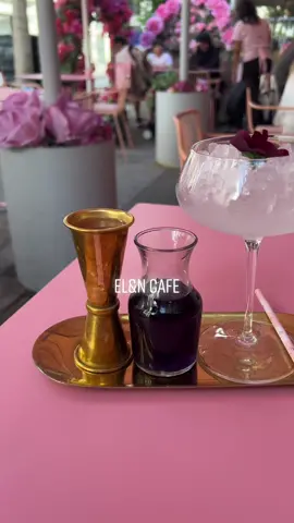 EL&N Cafe London 💕 #food #FoodTok #vibes #aesthetic #cocktails #fyp #foryou #drinks #chicken #chickenandwaffles #pinkaesthetic #selflove