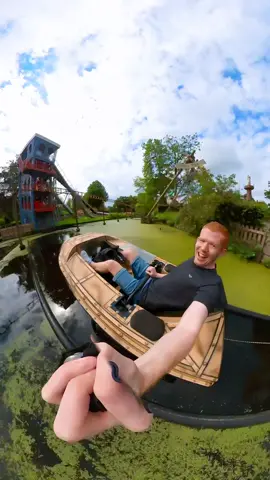 Have you ever seen something like this? 👀 Just lower the safety bar, pull the rope and off you go 💦😎 #duinrell #netherlands #nl #dutch #splash #attraction #omg #themepark #netherlands #nl