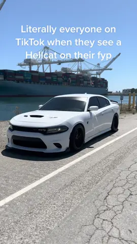 Some of y’all aren’t even driving a car that has 350whp 😂 #hellcat #chargerhellcat #srthellcat #dodge #charger