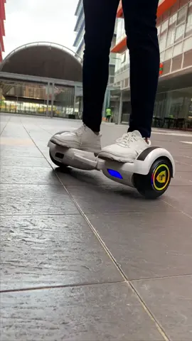Do you know how it feels like floating on air?☁️Try Smart Hoverboard!🤩#fyp #foryourpage #tiktokshop #kksupermart #spendandwinrm1mil   #hoverboard #100plus