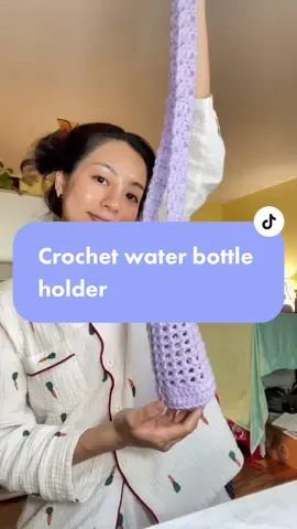 It's a gift for my customer 🥺 #crochet #crochetwaterbottlebag #crochetersoftiktok #yarn #crochetbag