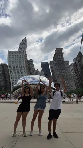 Chicago!❤️‍🔥@melissacmp123 @campuzanoabelardo #foryoupage #share #like #chicago #happy #hispanic #family #Love
