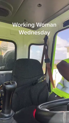 #workingwoman#trash #trashlady#GFL #fy #fyp #fypシ #SplashSummerVibe #viral #foryou #viralvideo #