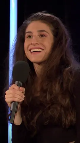 #LouiseYoung on protecting your #Uber rating 🚘 ⭐️⭐️⭐️ #CCLive #Comedy #StandUpComedy #ComedyCentralUK