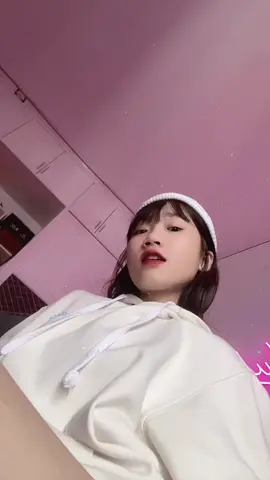 Ếyy