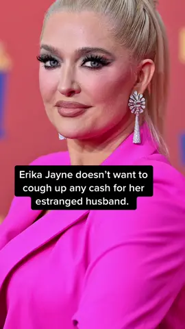 #ErikaJayne staying married to #TomGirardi to skip alimony #RHOBH