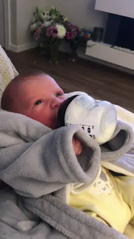 10 days old & already mastered the art of feeding himself a bottle🍼 #newborn #baby #newbornbaby #babyboy
