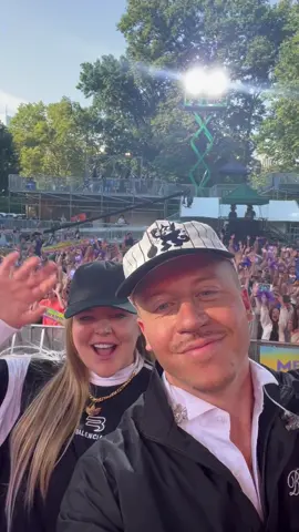 GOOD MORNING AMERICA ☀️🎶 @Macklemore + @Tones And I  #MacklemoreOnGMA #macklemore #tonesandi #nyc #centralpark