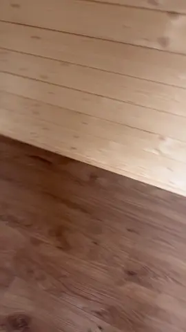 HOW TO FINISH LAMINATE IN A LOG CABIN #fyp #homeimprovement #DIY #tipsandtricks #likeapro #laminate #flooring