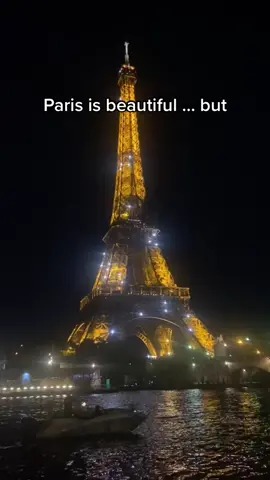 🇫🇷 Paris behind the scences … #paris #plasticpollution #trash #citylife #eiffeltower