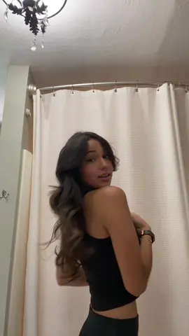 Kinda was not expecting that wow #hairrollers #hairstyle #hairtutorial #blowout