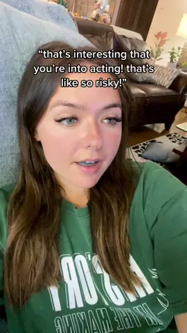 some ppl just have no idea🤣 #actors #actress #actorslife #acting #actingtips #ActingChallenge #relatable #actortiktok #onset #audition #actingtiktok #famous