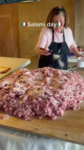 Salami season 🇮🇹 #salami #italia #italian