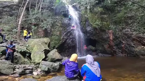 Waterfall aseiling di Alor Naga, Gunung Jerai, Kedah #luffyadvantures #gunungjerai #waterfallabseiling #alornaga #gunungjerai #kedah #fypp #fypdongggggggg #fypage #fypage #fypsounds #fypシ゚viral #fyppppppppppppppppppppppp