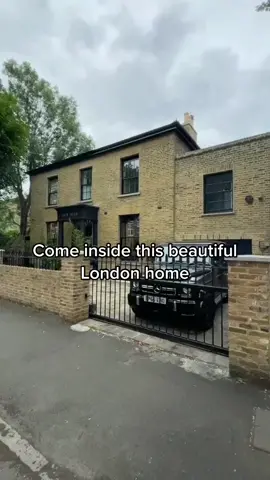 Wait to see this incredible london family home! Wait untol you see the garden!                 🎥 GrantJBates #house #ukproperty #NatWestWhatYouWaitingFor #housetour #ukpropertymarket #housedesign #property #realestate #propertytour