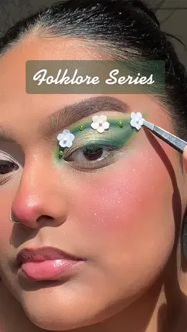 Invisible String 🌲🍂 #makeuptutorial #eyeshadowtutorial #folklore #foryou #fypシ #chicanaartist #makrupartist #makeuptransformation #parati