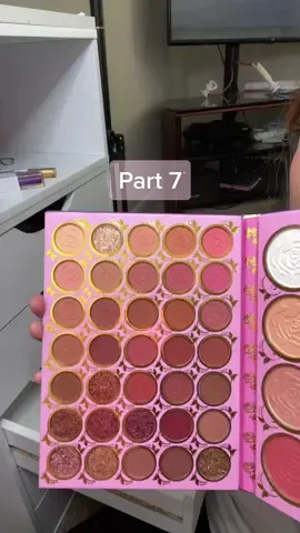 #cleaning #organizing #makeuporganization #makeupcollection #fyp #beauty #myvanity #cleanwithme #organizewithme #makeupvanity #vanity #eyeshadowpallette