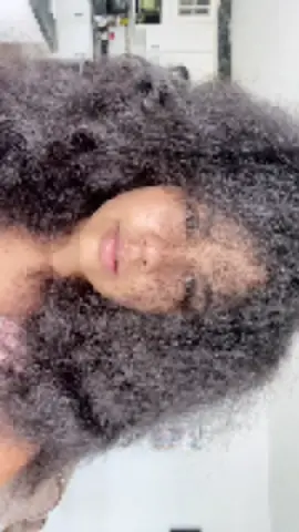 Me recorté el cabello ¿lo notan? #rizosnaturales #rizosdefinidos #curly #curlyhaircheck #curlyhaircut