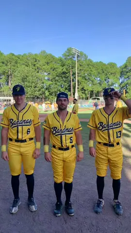Pregame stretch🍌@David Meadows  @thesavbananas #fyp