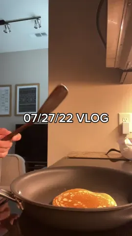 okay these pancakes were dry :( #Vlog