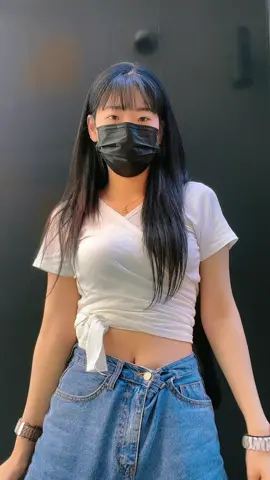 #리버챌린지 #챌린지크리에이터  || @kunho1216  일하다 말고 나와가디구 눈치보면서 추는거라 안무 다 까머금,,, 퇴근하고 다시 춰볼게여!!